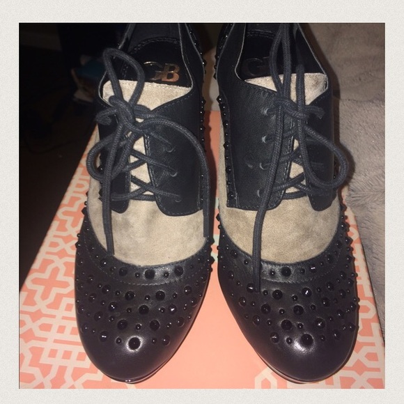 Gianni Bini heel booties