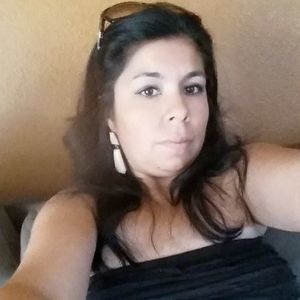 Meet your Posher, Alma