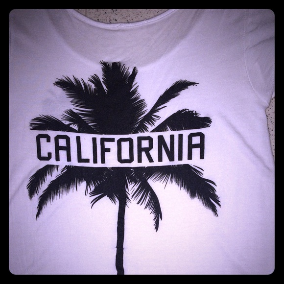 Cali tee never worn yet