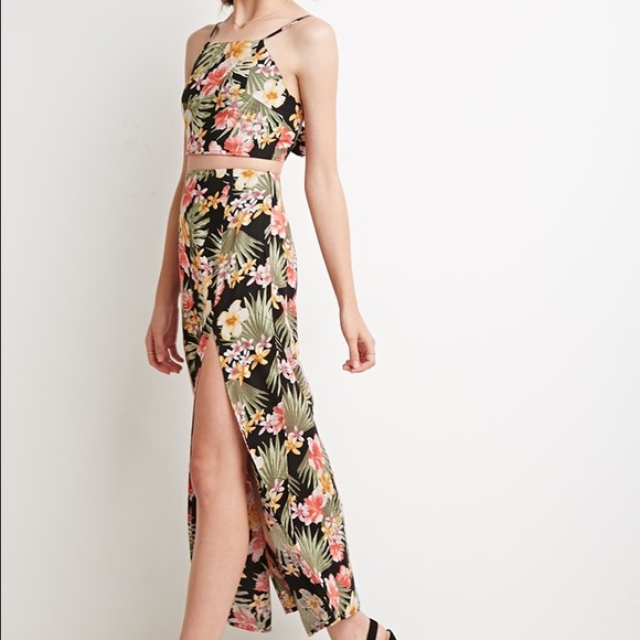 Tropical M slit skirt and matching crop top