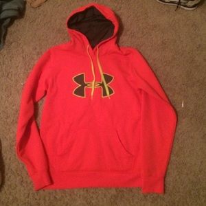 Under Armor Sweatshirt