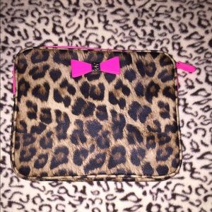 Jessica Simpson iPad case! Cheetah & pink! New!