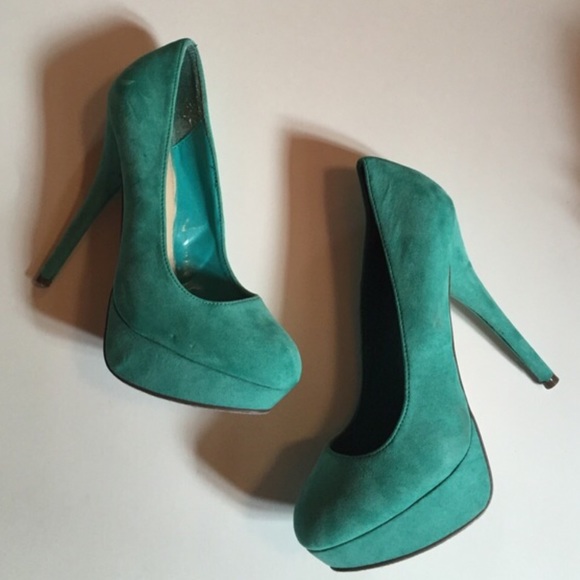 Shoes - Mint Platform Pumps