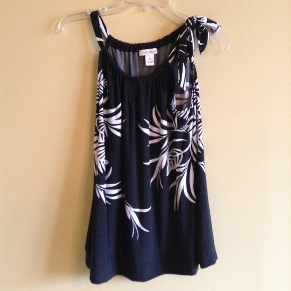 White house black market top