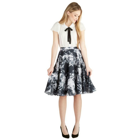 FLASH SALE xs ikebana in Crystals skirt