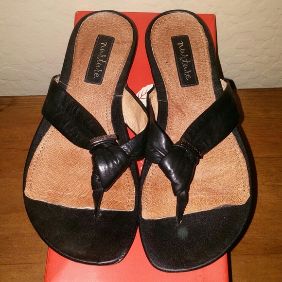 Women's sz 6 Black Nurture Sandals