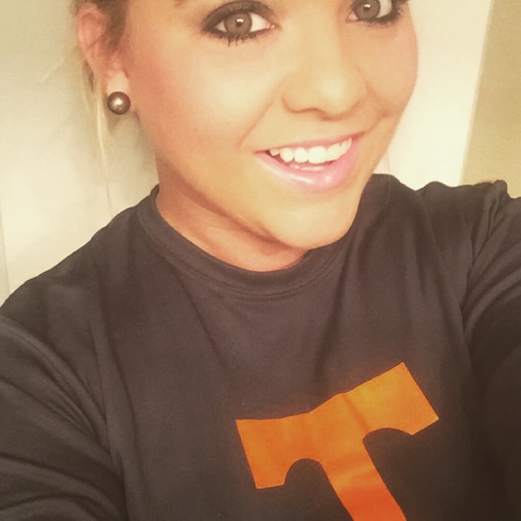 Meet your Posher, Jillian - Picture 1 of 1