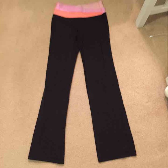 Lulu lemon flare yoga pants SIZE 4
