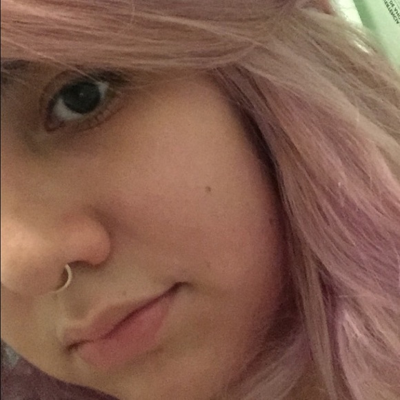 Meet your Posher - Picture 3 of 4