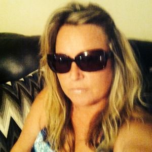 Meet your Posher, Angie