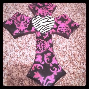 Black and pink Demask wooden cross wall decor