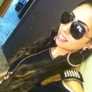 Meet your Posher, Sherin