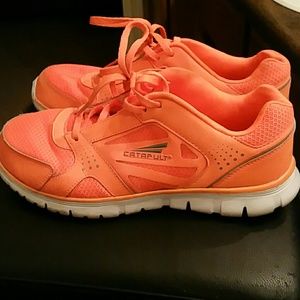 Nice comfy tennis shoe (Sold with bundle deal)