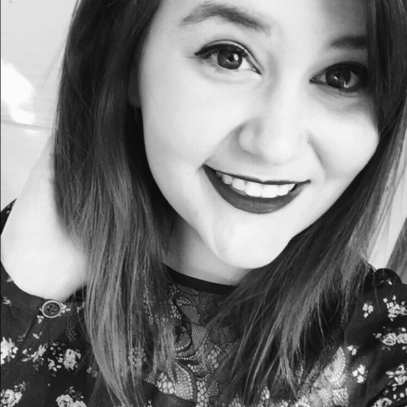 Meet your Posher, Cassidy - Picture 1 of 1