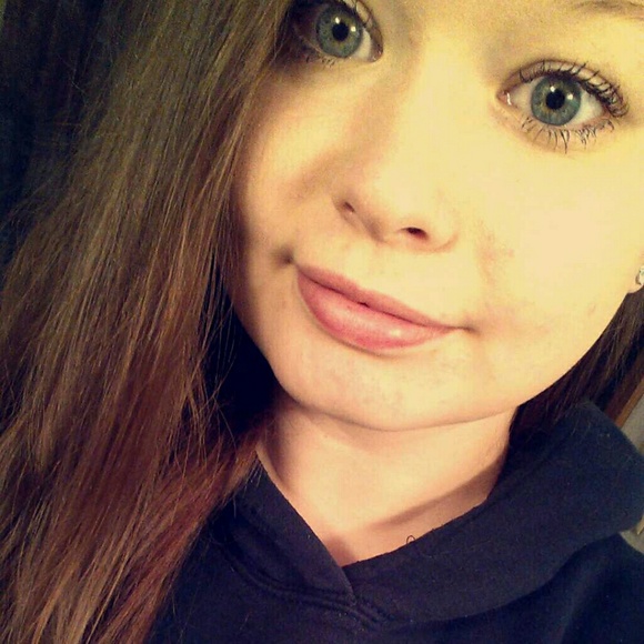 Meet your Posher, Taylor - Picture 1 of 1