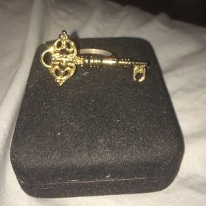 House of Harlow key cocktail ring