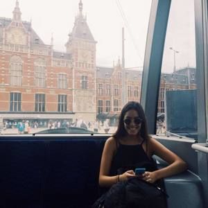 Meet your Posher, Sharon