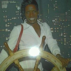 Meet your Posher, Chrishinda