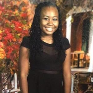 Meet your Posher, Eva