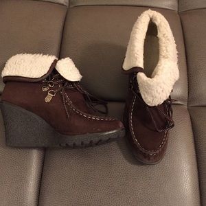 Brown Fur Wedges size 7