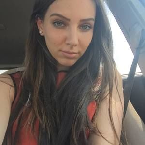 Meet your Posher, Alexandra