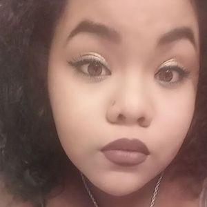 Meet your Posher, Malia