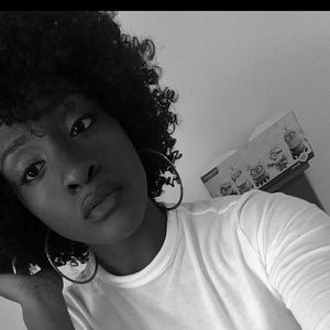 Meet your Posher, Ashley