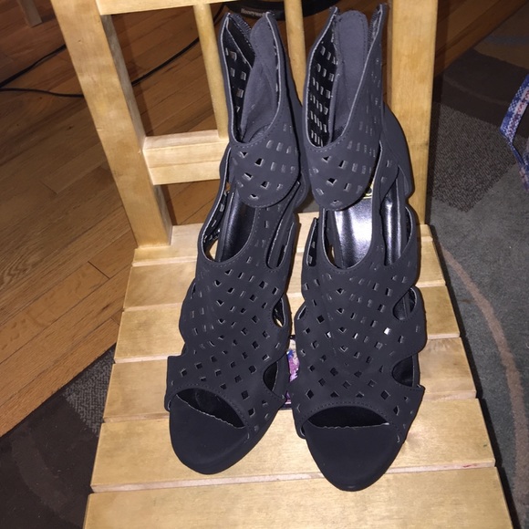 Black Suede Gold Zipper In Back. High Heel Sandals