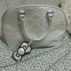 Lougefly hello kitty purse, very cute