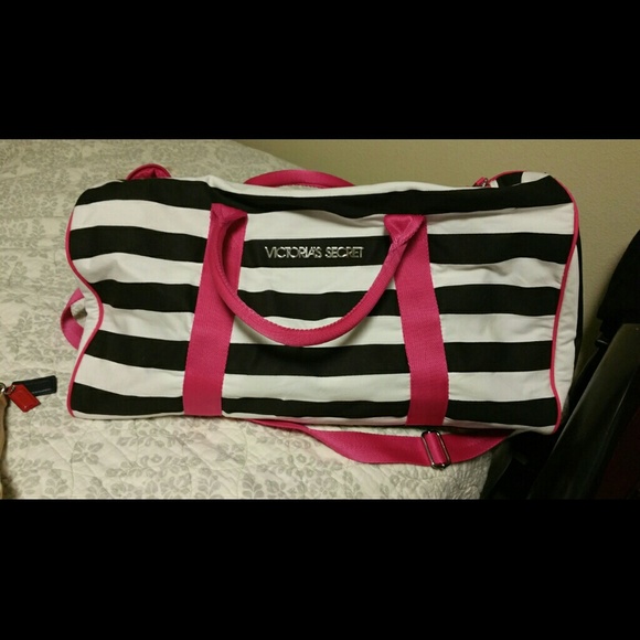 Sold on merc Weekend bag - Picture 1 of 2