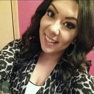 Meet your Posher, Mariela