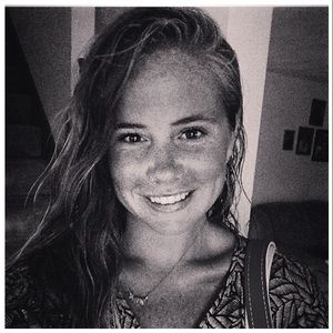 Meet your Posher, Caroline