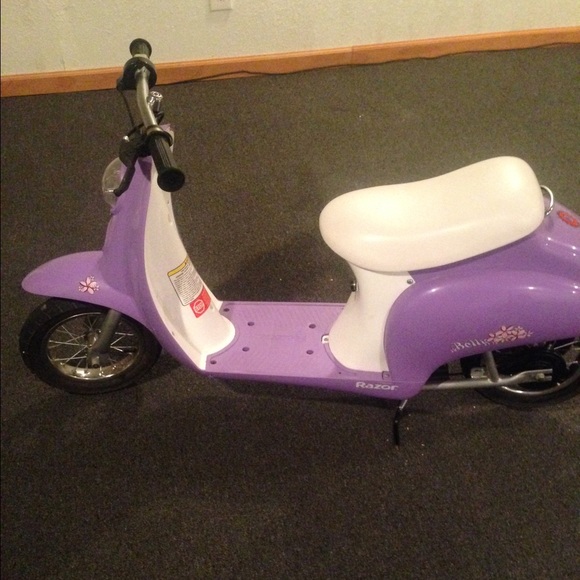 Scooter - Picture 2 of 3