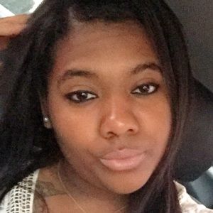 Meet your Posher, Lakia