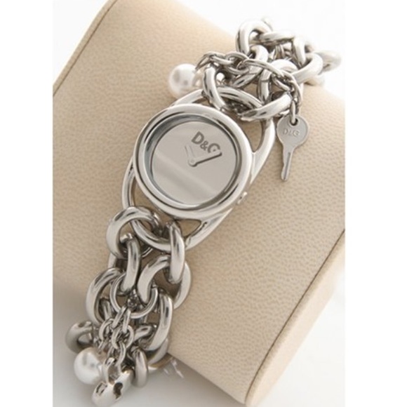 D&G Turtle Chain Link & Charm Bracelet Watch