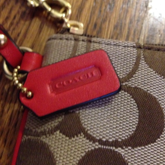 COACH wristlet. Brand new without tags. - Picture 3 of 3