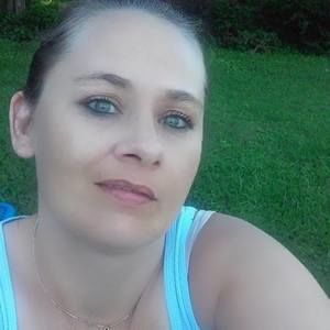 Meet your Posher, Desiree