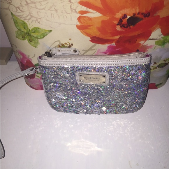 🚫SOLD 🚫Nine West Wrislet
