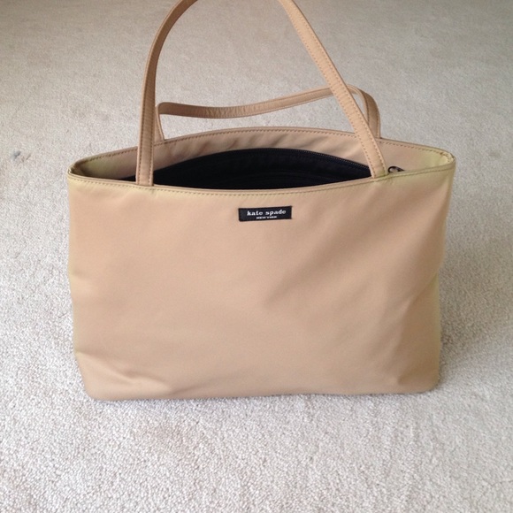 kate spade Handbags - Who wants to trade? Adorable Kate Spade Tote!!