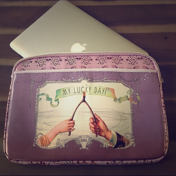 Laptop sleeve. Gorgeous lavender! 💜