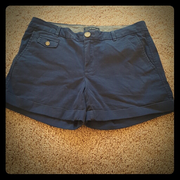 Navy blue Banana Republic shorts. - Picture 1 of 2
