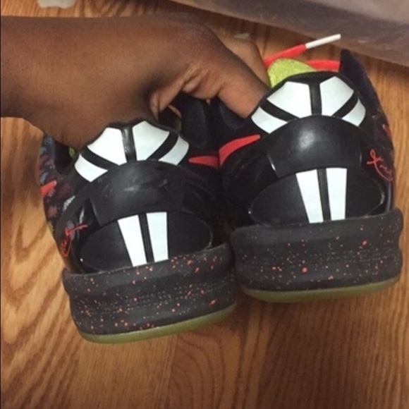 Kobe Christmas 8 - Picture 3 of 3