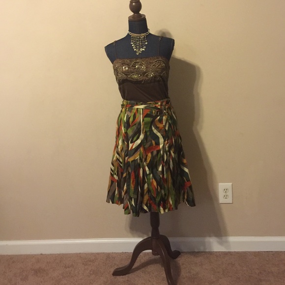 Multi colored fall tone skirt with matching belt