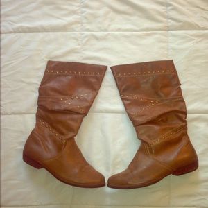 MOVING SALE ❕Tan studded boots