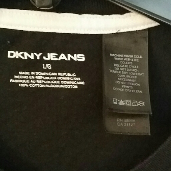 DKNY JEANS Black Tee - Picture 3 of 3