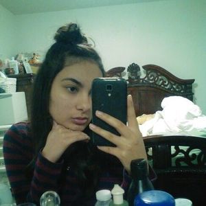 Meet your Posher, Roxana