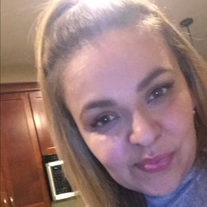 Meet your Posher, Araceli