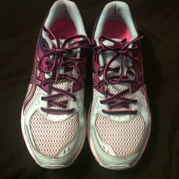Running shoes !