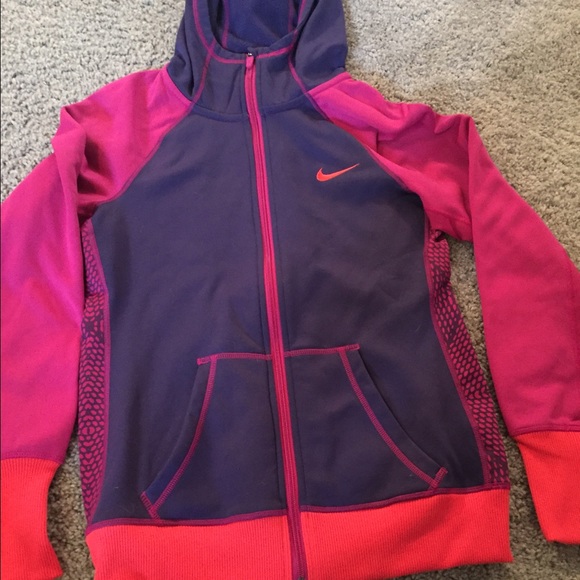 Nike therma-fit zip up hoodie