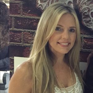 Meet your Posher, Leslie